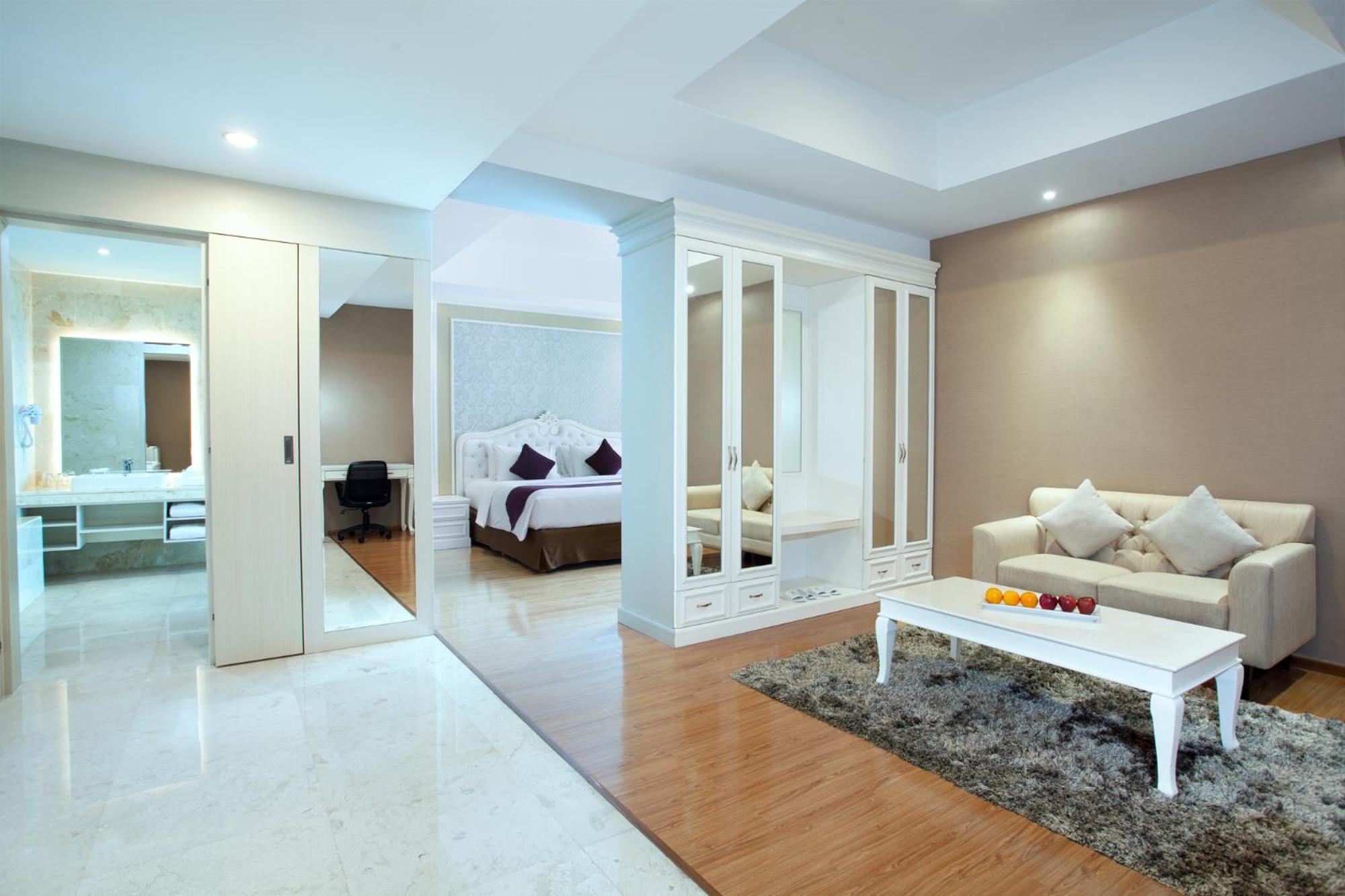 Platinum Hotel & Convention Hall Balikpapan Kültér fotó