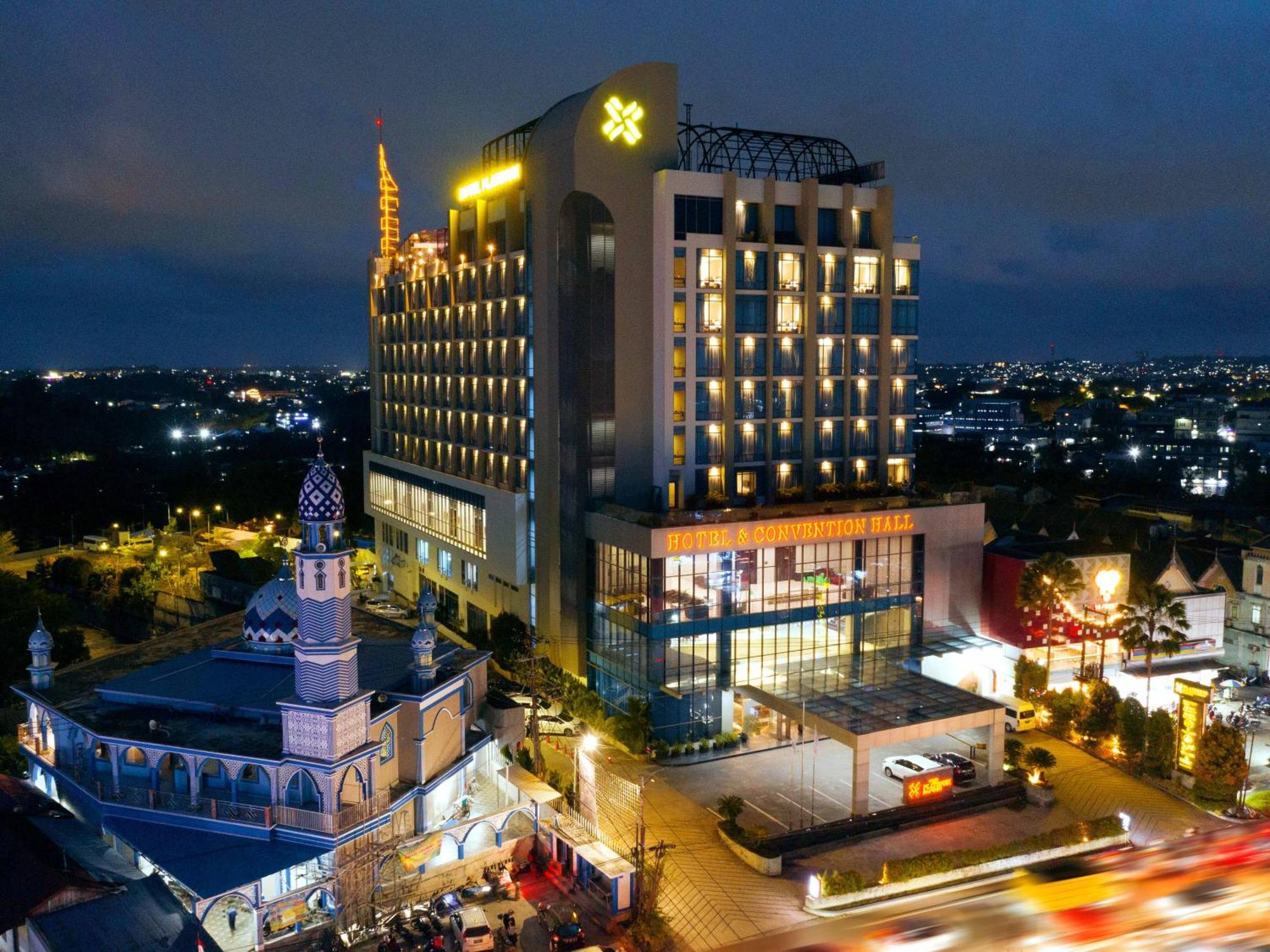 Platinum Hotel & Convention Hall Balikpapan Kültér fotó