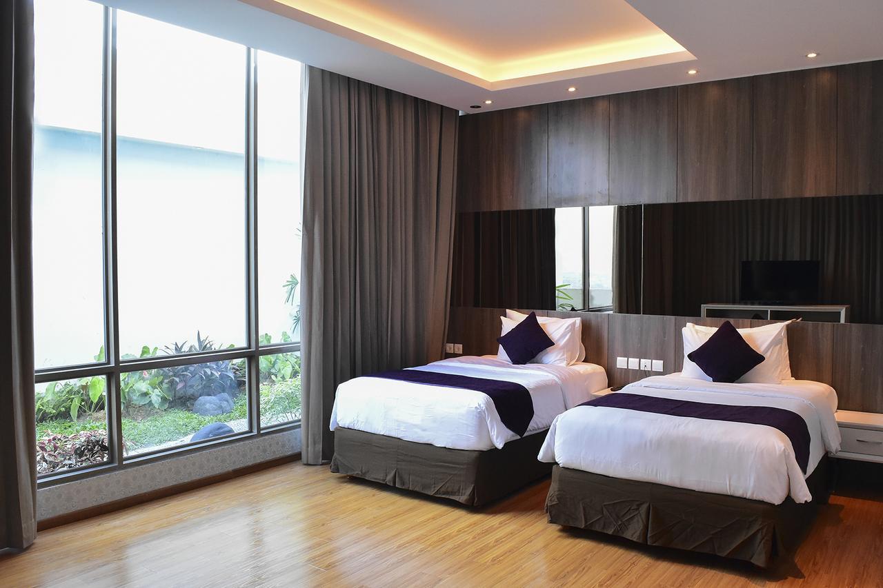 Platinum Hotel & Convention Hall Balikpapan Kültér fotó
