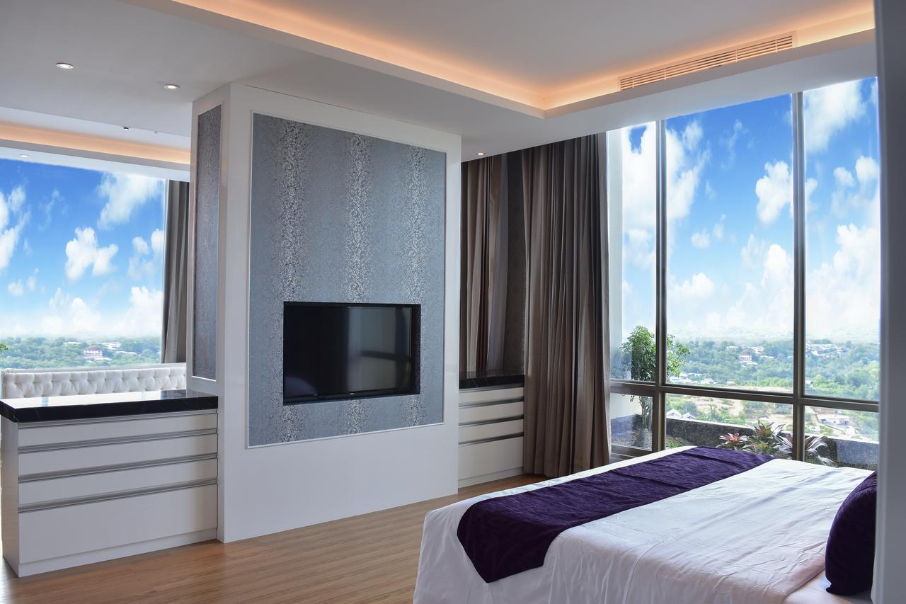 Platinum Hotel & Convention Hall Balikpapan Kültér fotó