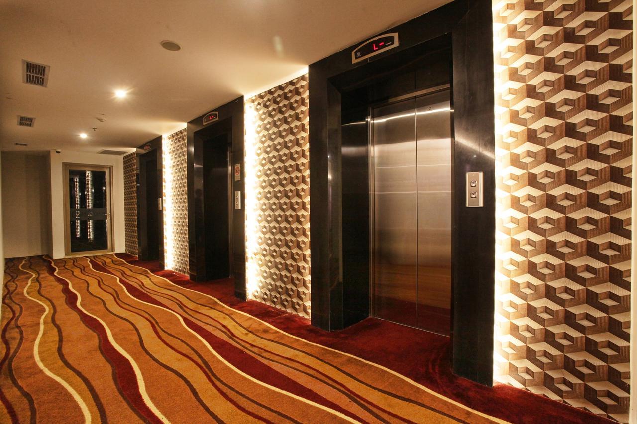 Platinum Hotel & Convention Hall Balikpapan Kültér fotó
