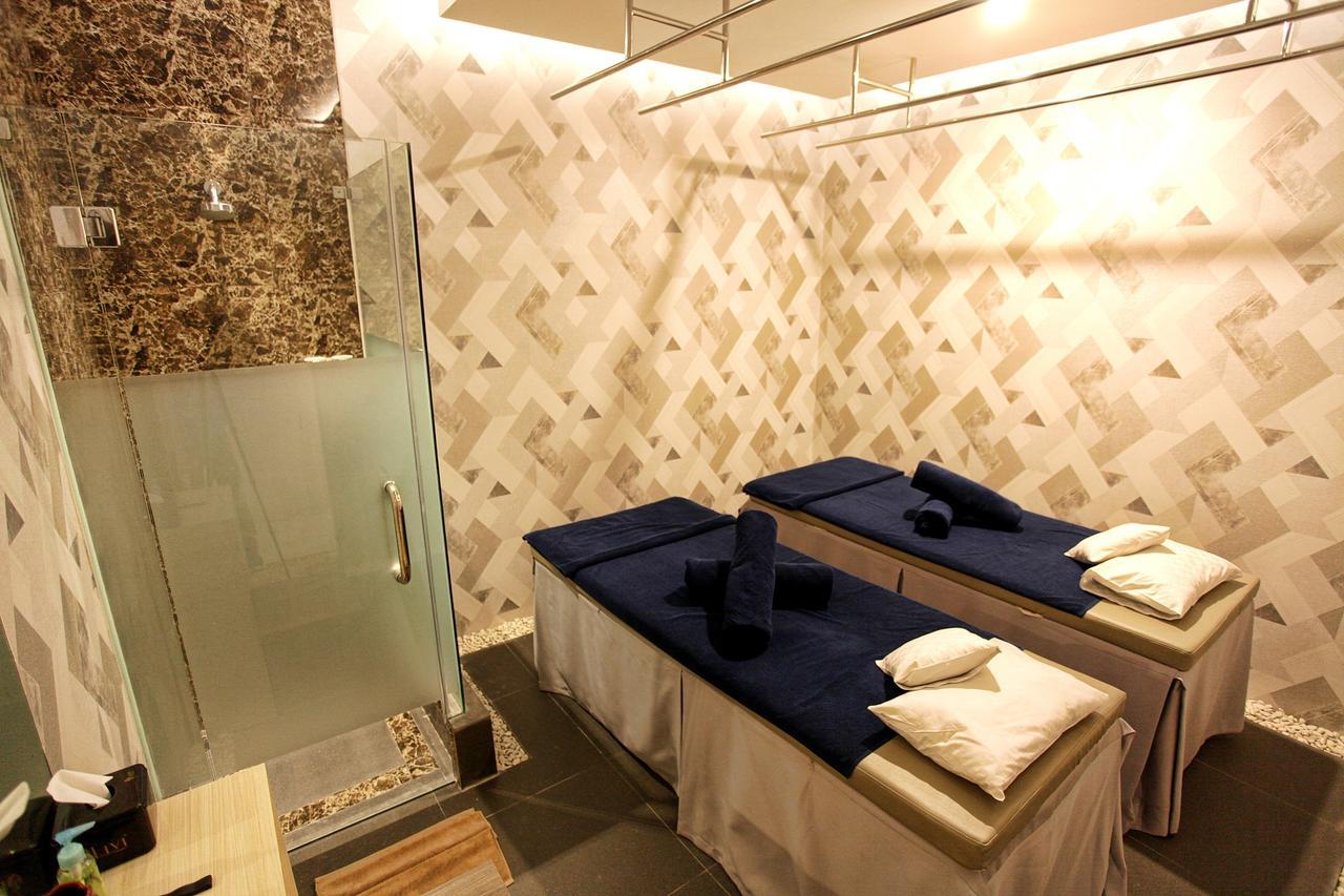 Platinum Hotel & Convention Hall Balikpapan Kültér fotó