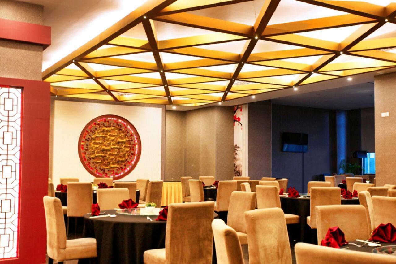 Platinum Hotel & Convention Hall Balikpapan Kültér fotó
